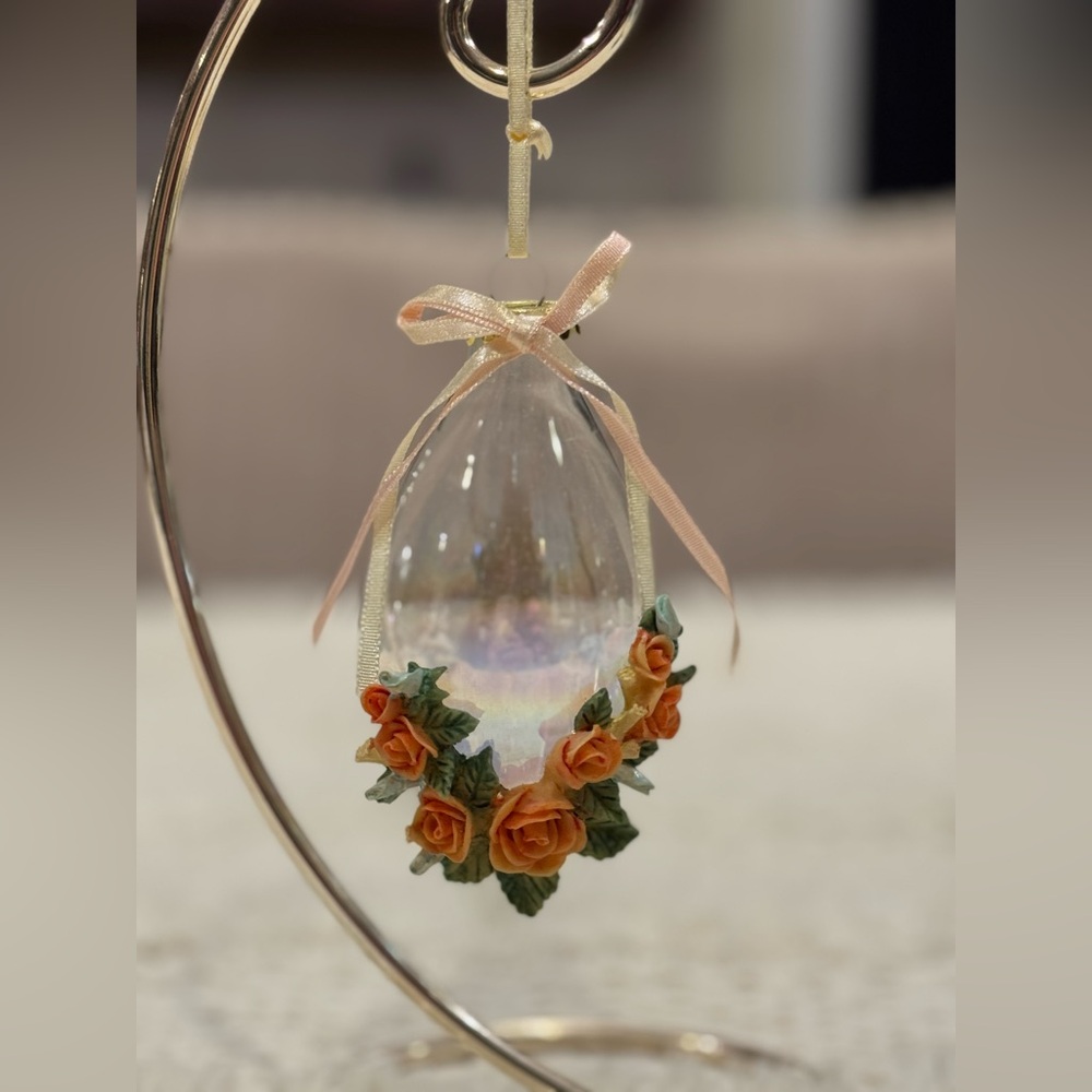 Vintage House of Lloyd Christmas Around the World Victorian Rose Ornament